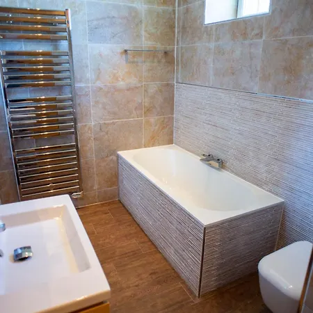 Domaine De Cascaret - Sleeps 16 - July - August Only * Montréal