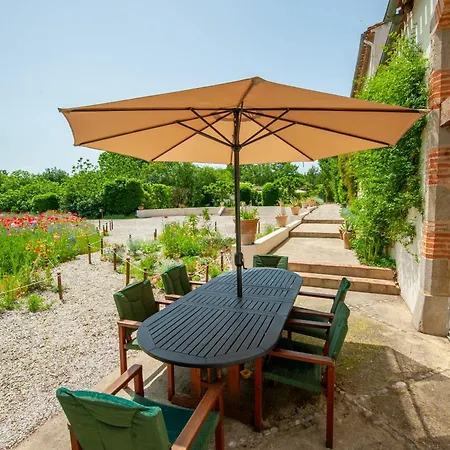 Domaine De Cascaret - Sleeps 16 - July - August Only * Montréal