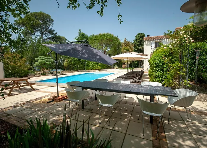 Domaine De Cascaret - Sleeps 16 - July - August Only Villa *