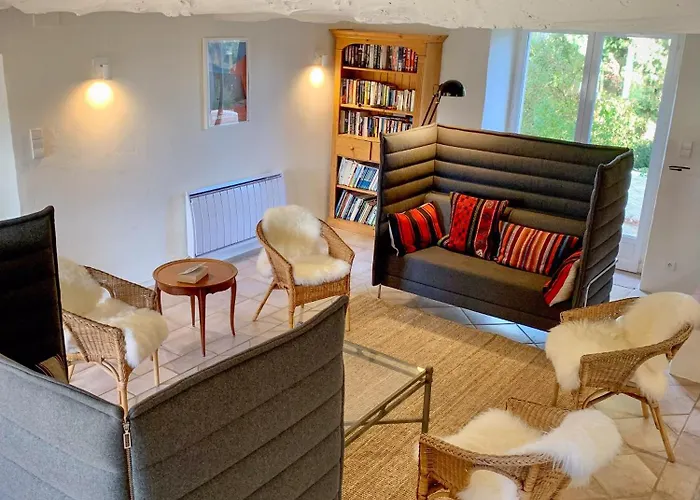 Domaine De Cascaret - Sleeps 16 - July - August Only *