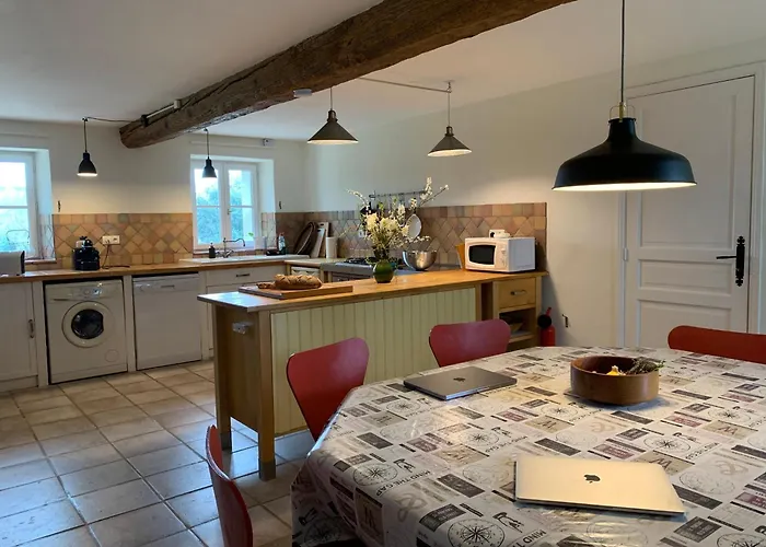 Domaine De Cascaret - Sleeps 16 - July - August Only Villa