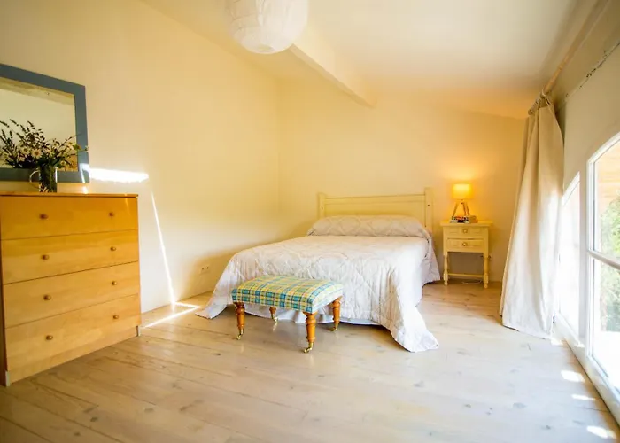 Domaine De Cascaret - Sleeps 16 - July - August Only Montréal