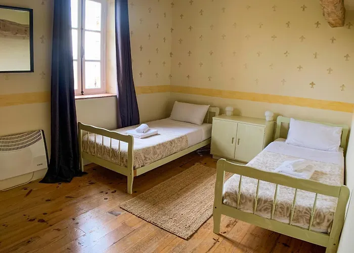 Villa Domaine De Cascaret - Sleeps 16 - July - August Only