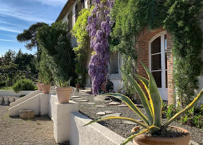 Domaine De Cascaret - Sleeps 16 - July - August Only